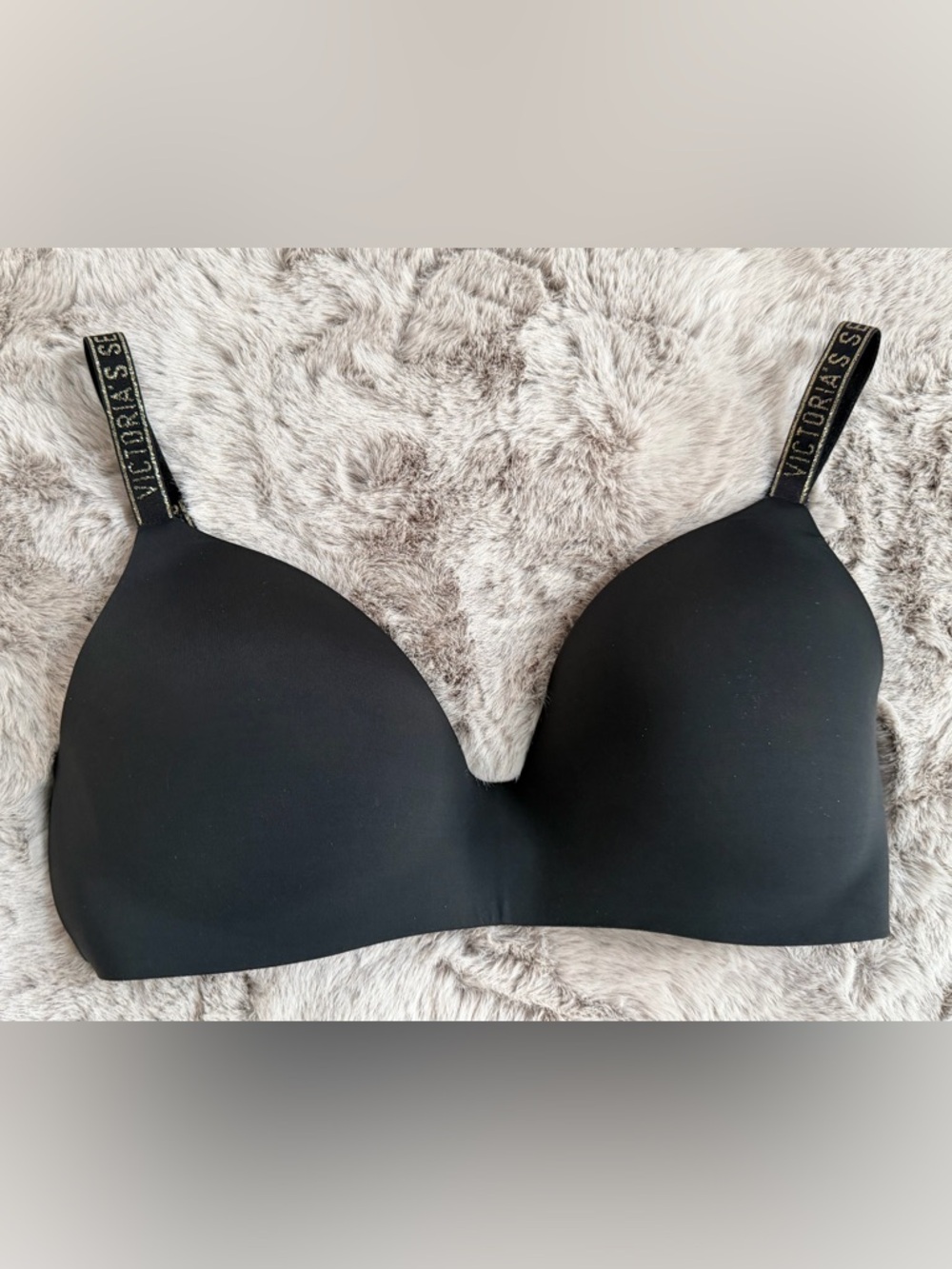 Victoria's Secret T-Shirt Wireless Bra
